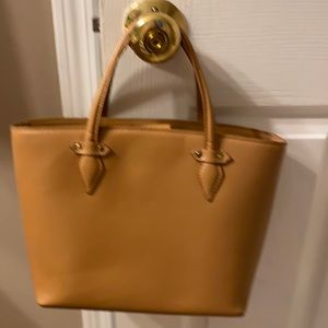 Light brown, short strap pocketbook